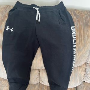 Women’s Under Armor joggers. Black. Medium